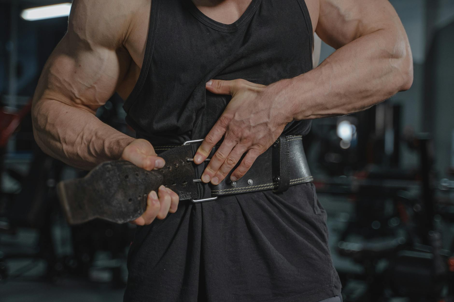 Lifting with a support belt - Phase 4 ostomy exercise